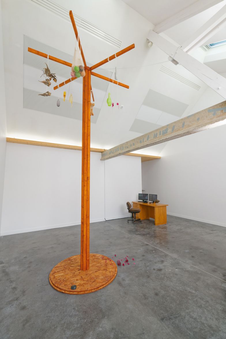 Benjamin_Mouly-Toucher_de_bouche_2024_photo_Aurelien_Mole_courtesy_de_l_artiste_et_des_Tanneries_CACIN_Amilly-054_WEB