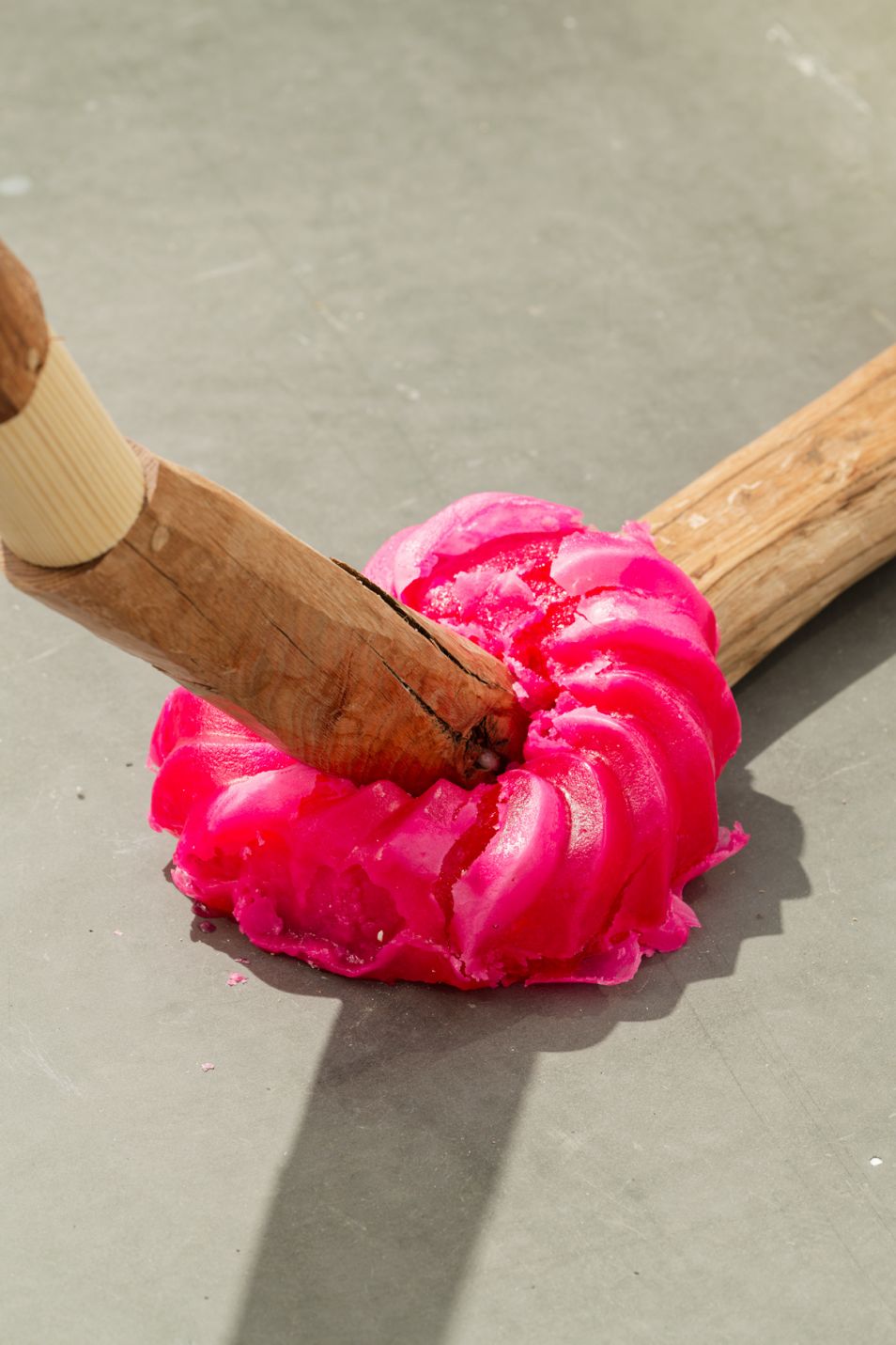 Benjamin_Mouly-Toucher_de_bouche_2024_photo_Aurelien_Mole_courtesy_de_l_artiste_et_des_Tanneries_CACIN_Amilly-029_WEB